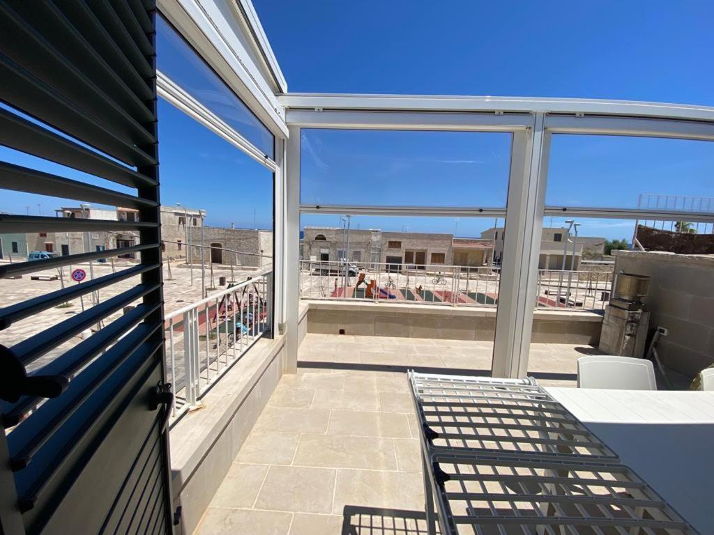 Casa Vacanze Illiria A Roca Vecchia Vicinissima Al Mare Екстериор снимка